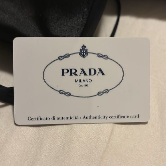 Vintage crossbody Prada bag - Picture 10 of 12